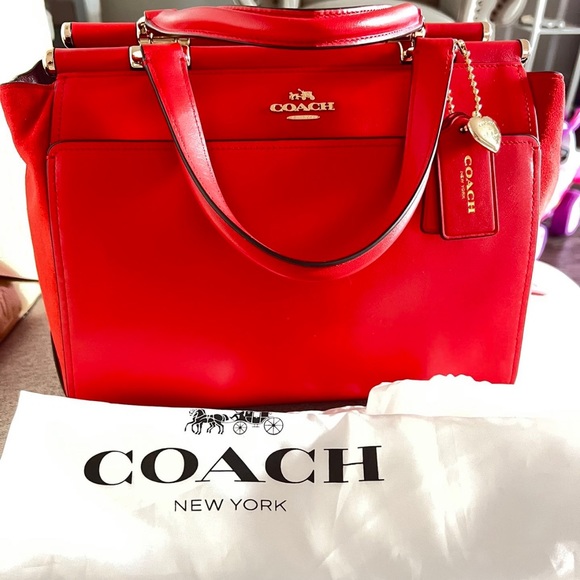 Coach - Picture 8 of 8